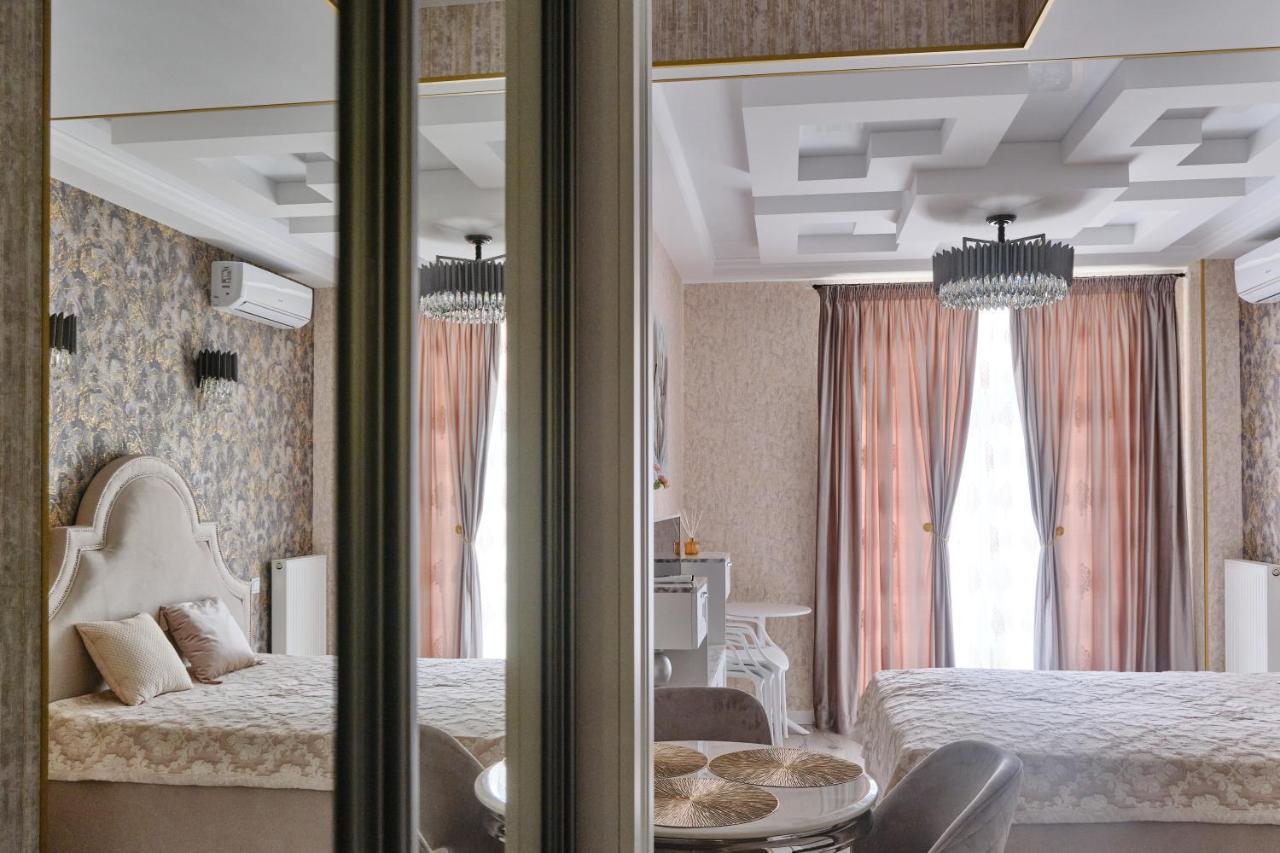 Luxury Apartments Sea View Julymia Одесса Экстерьер фото