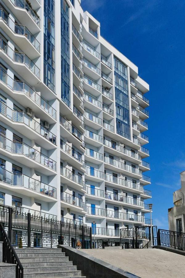 Luxury Apartments Sea View Julymia Одесса Экстерьер фото