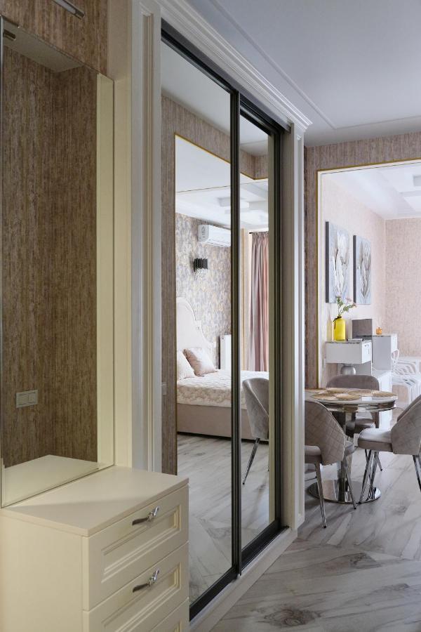 Luxury Apartments Sea View Julymia Одесса Экстерьер фото