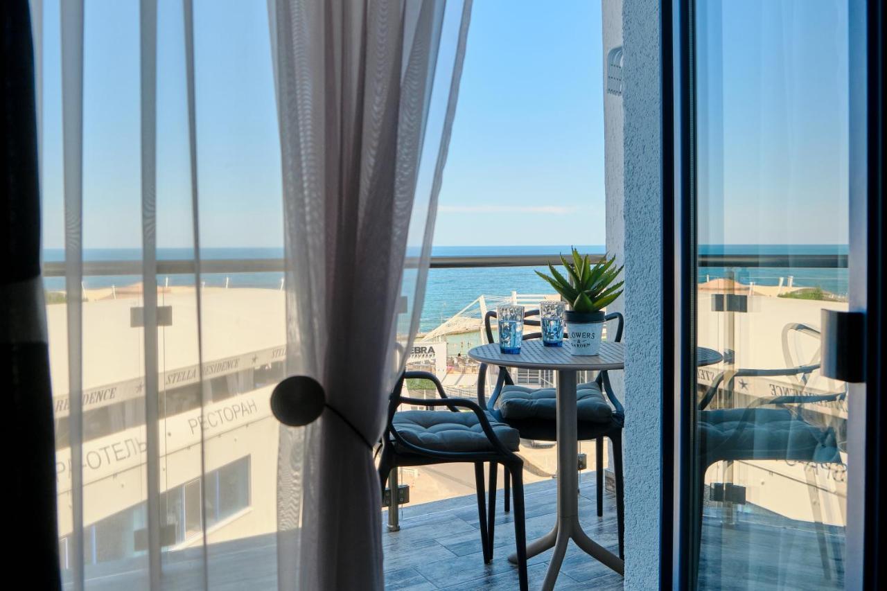 Luxury Apartments Sea View Julymia Одесса Экстерьер фото
