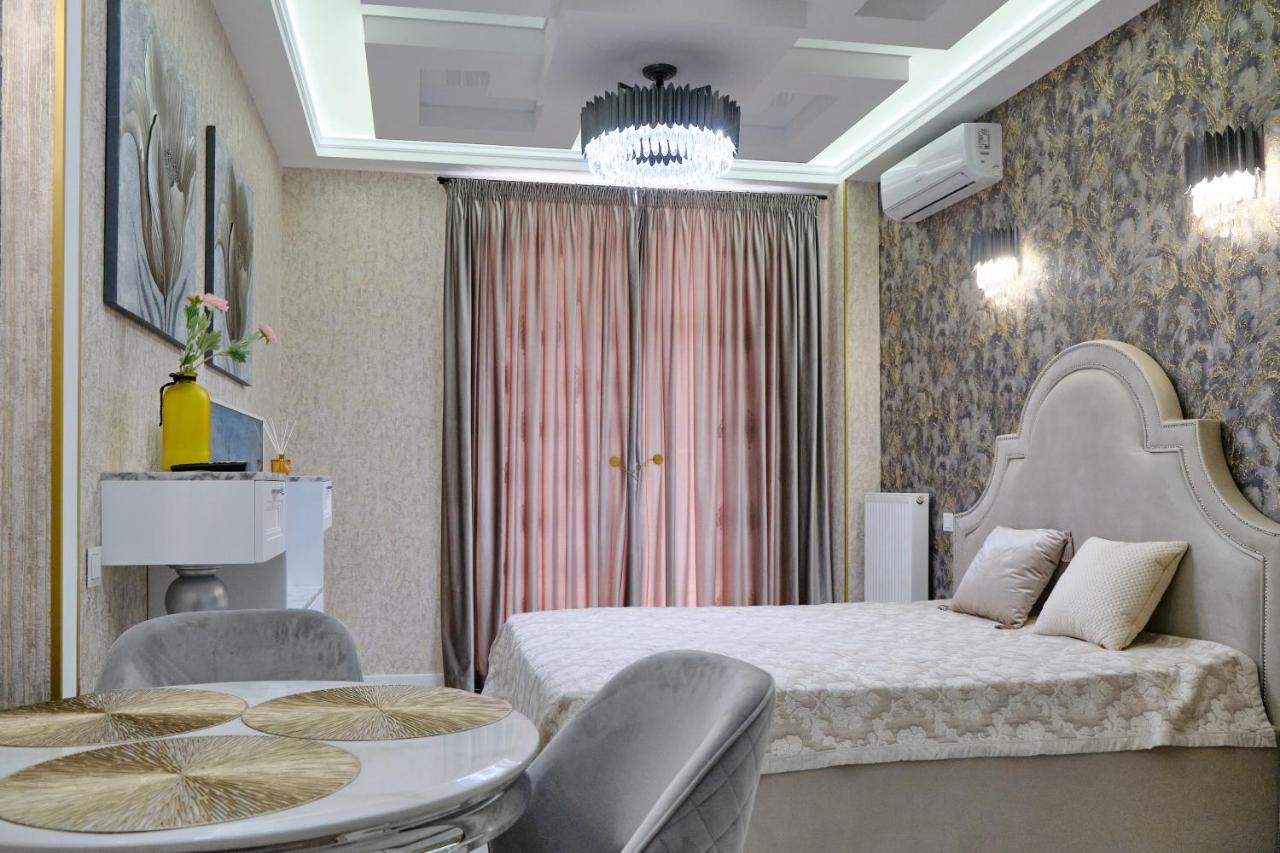 Luxury Apartments Sea View Julymia Одесса Экстерьер фото