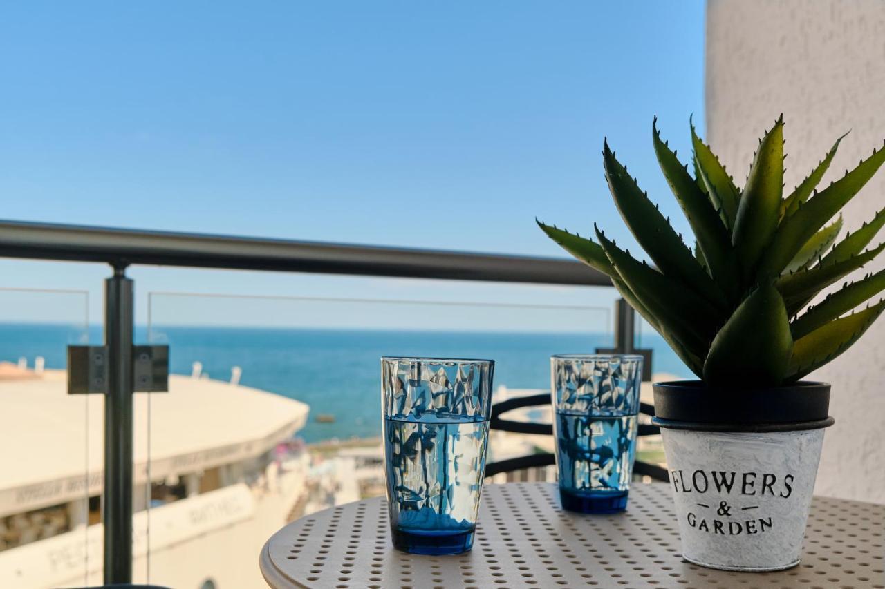 Luxury Apartments Sea View Julymia Одесса Экстерьер фото